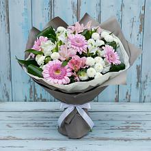 Букет цветов из:  Герберы, Альстромерии и Хризантемы в Москве