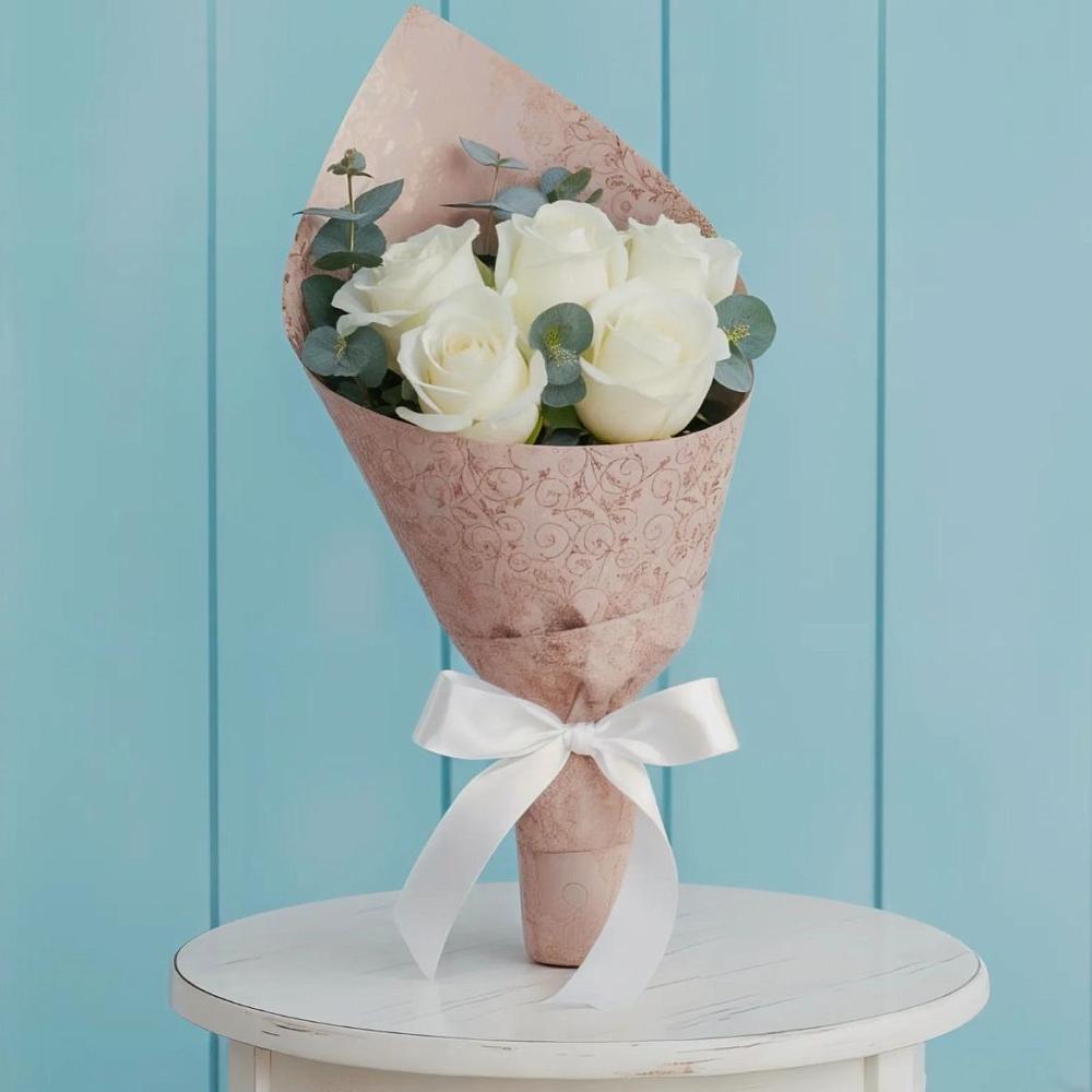 Букет цветов из: Розы в Москве