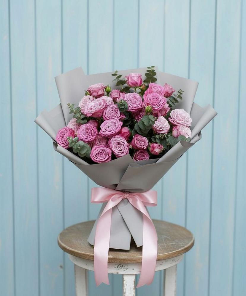 Букет цветов из: Розы в Москве