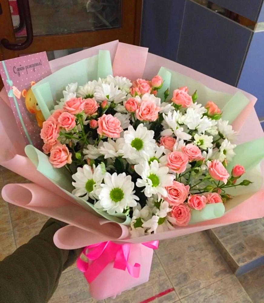 Букет цветов из: Розы и Хризантемы в Москве