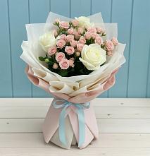 Букет цветов из:  Розы в Москве