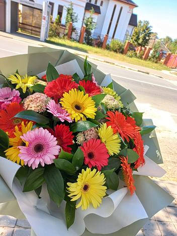 Букет цветов из: Герберы в Москве