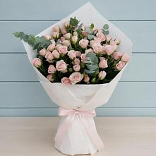 Букет цветов из:  Розы в Москве