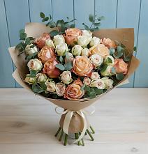 Букет цветов из:  Альстромерии и Розы в Москве